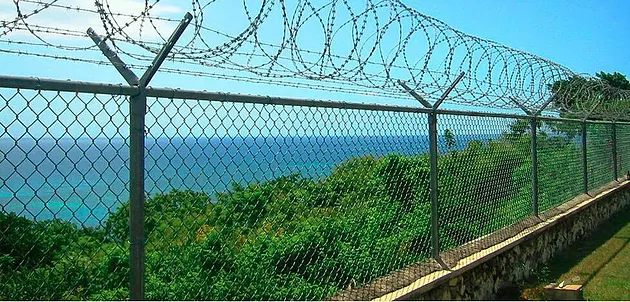 The Characteristic and application of the chain link fence