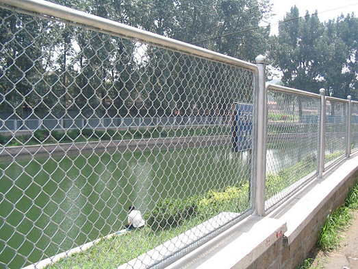  China LINKLAND Metal Supply Chain Link Fence