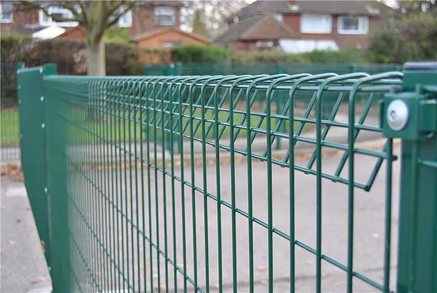 Application and Benefits of Roll Top Fencing