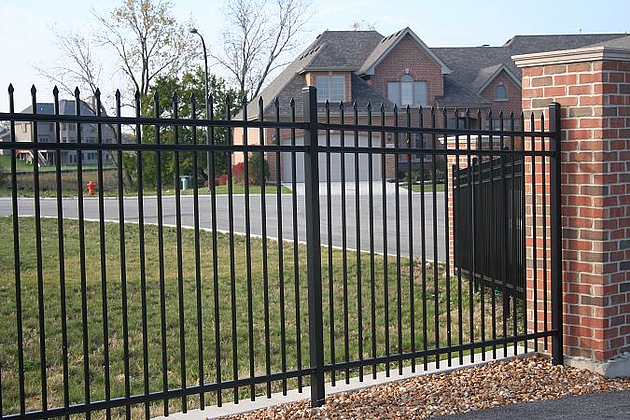  Introduction of different materials of steel fence