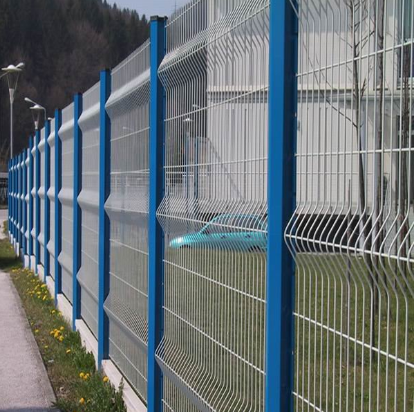  Linkland Provide Triangle Welded Fence With best quality