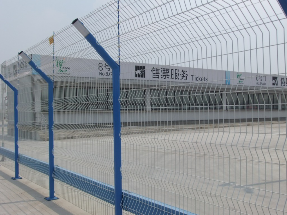 6 advantages of PVC welded wire mesh fence