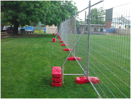 How to build welded wire fence panels