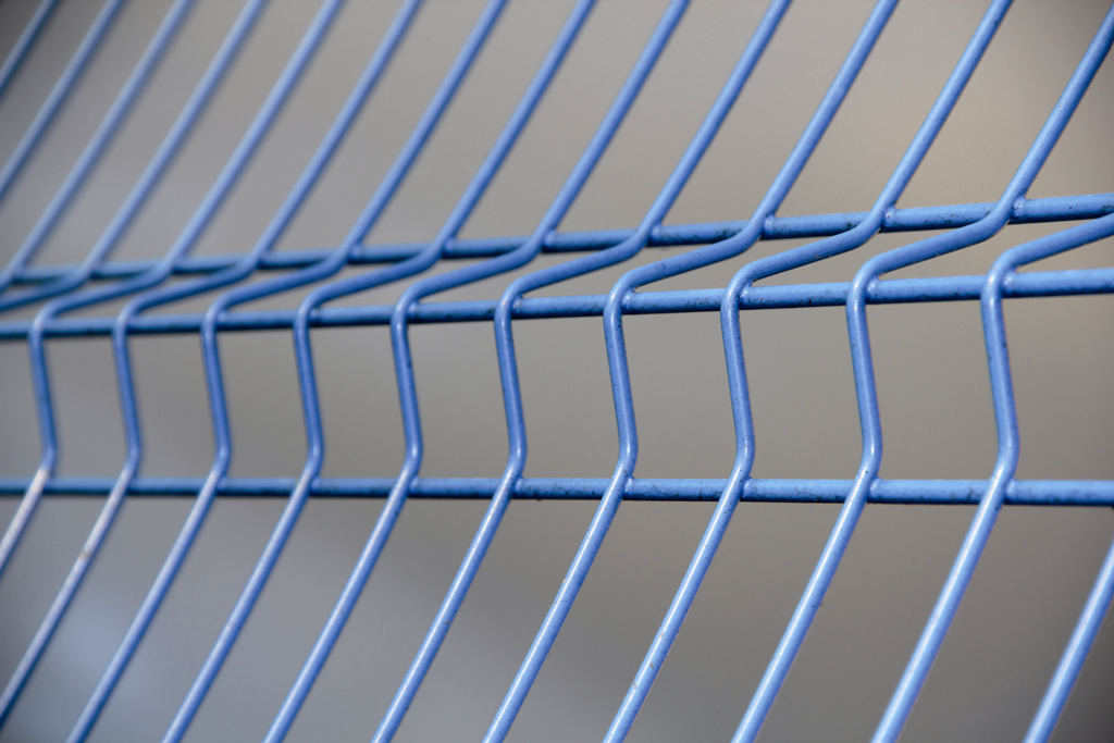 Advantages of welded mesh fence