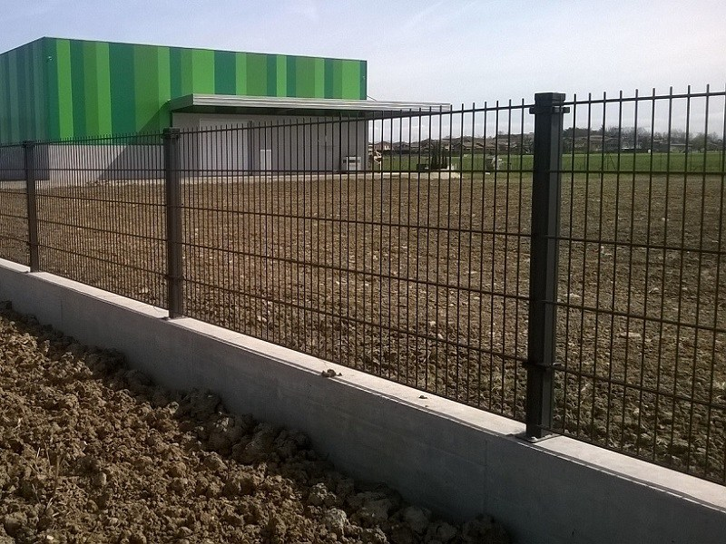 The use of welded mesh fence and its advantages