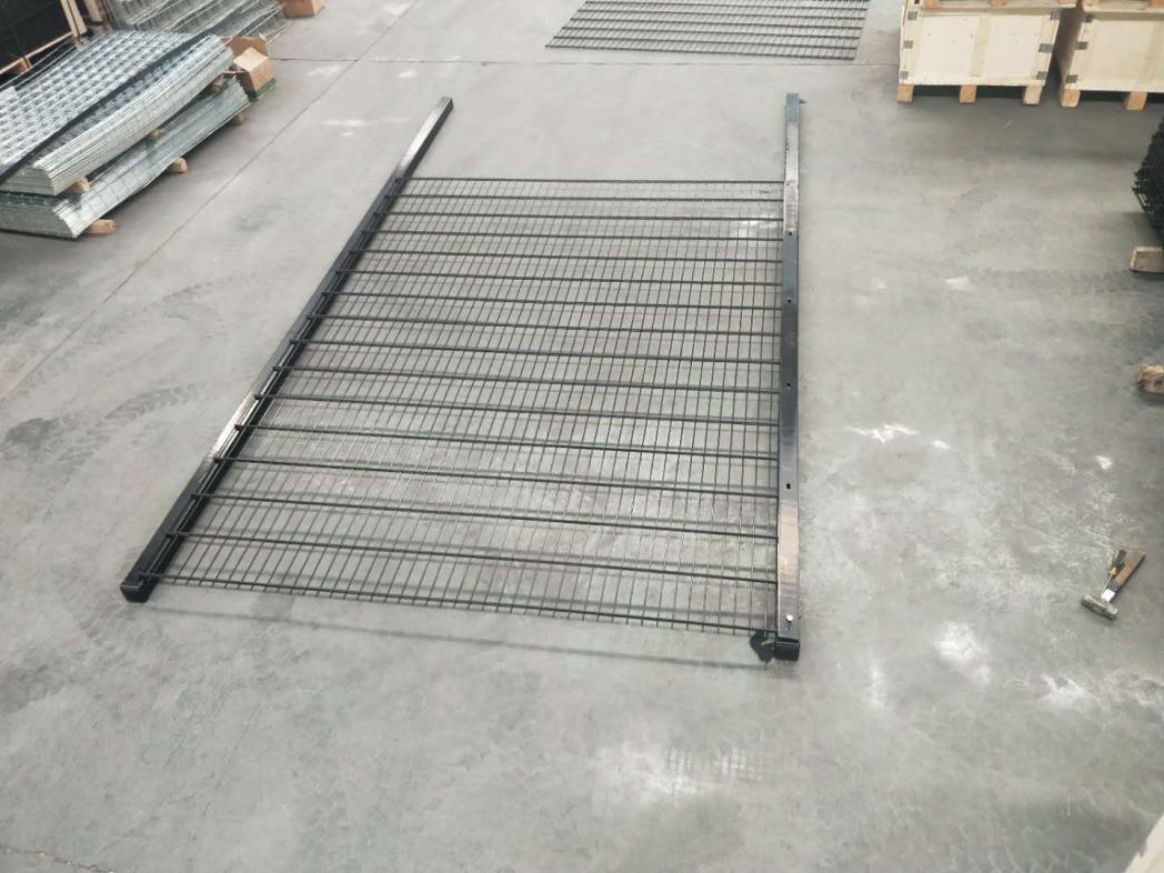 China welded mesh fence Singapore for sale