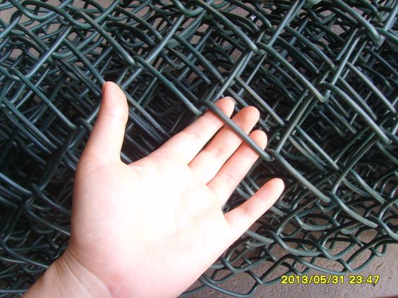 Pvc chain link fence