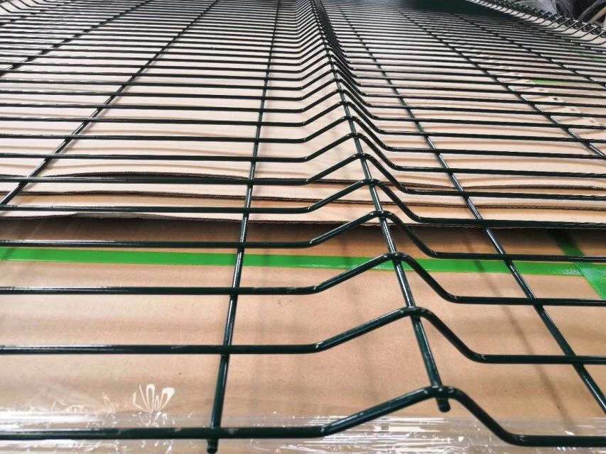 welded mesh fence advantagesand 