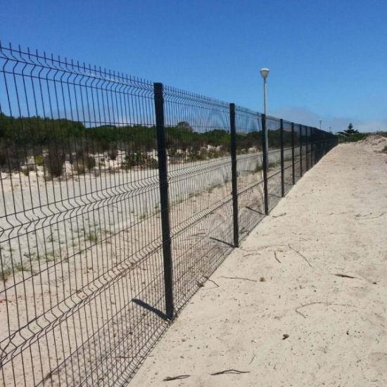 What are the advantages of welded mesh fence