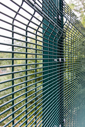 mesh Fence  is good or bad