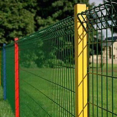 How to safely construct the mesh fence