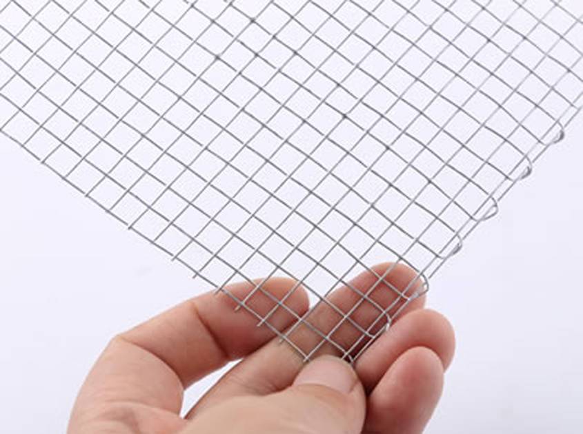 Galvanized welded wire mesh in steel structure houses