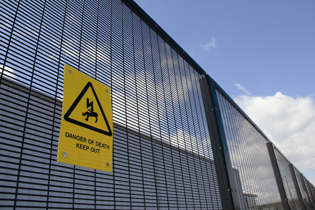 Installation details of peach-shaped cylindrical fence net