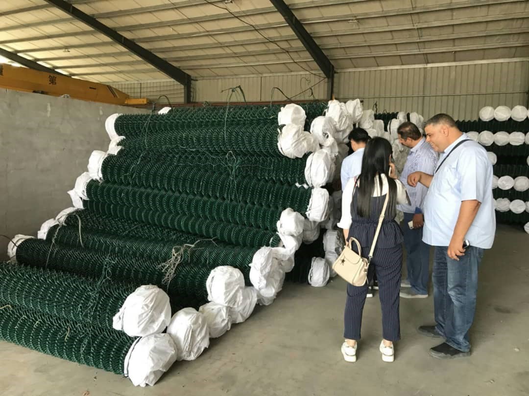 Welcome the Saudi Arabia client visit our chain link fence factory