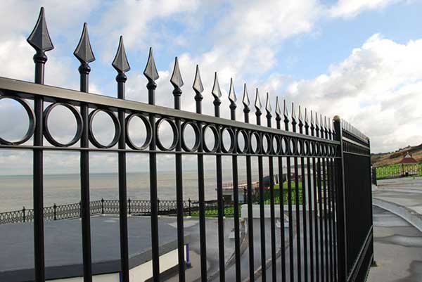 The professional factory of the steel picket fence