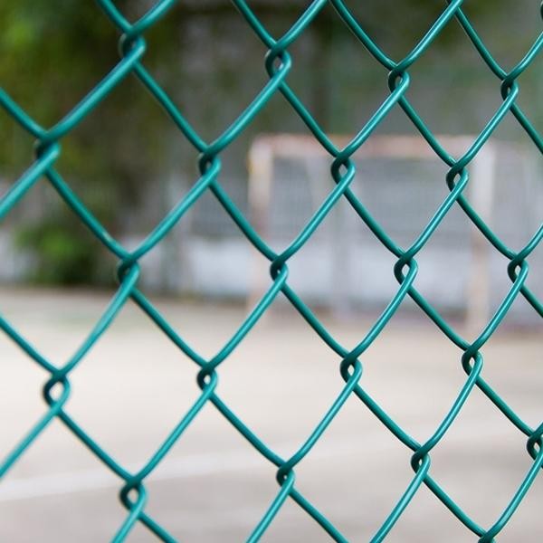 Do you know what is the difference between Chain Link Fence and Twist Fence