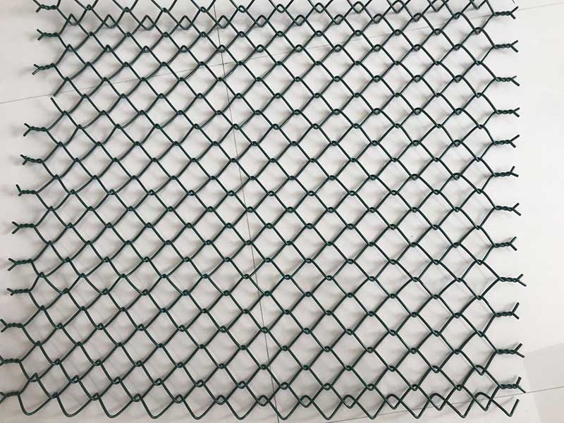 The chain link fence production