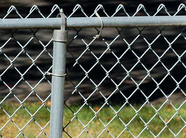 The following are 4 common usages of chain link fence protection