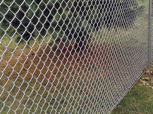 The following are 4 common usages of chain link fence protection