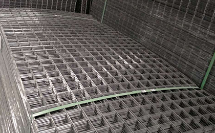 What are the uses of common welded mesh