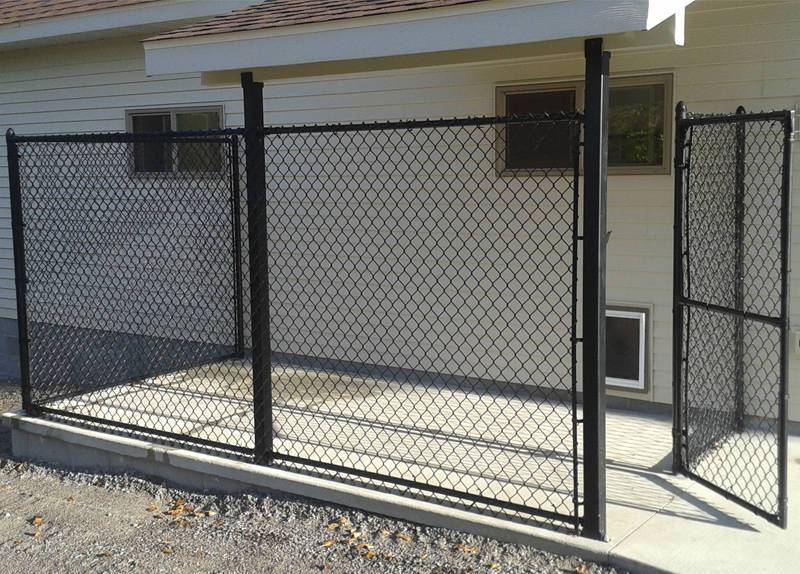 Chain link fence weaving characteristics / chain link fence / linkland fence