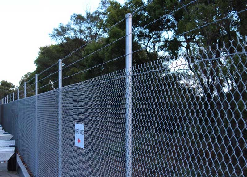 Chain link fence system