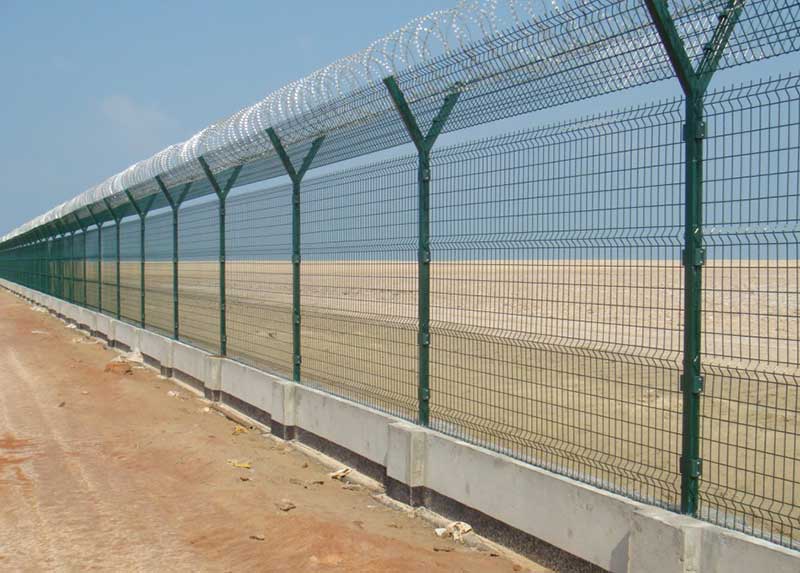 The characteristics of Airport welded wire mesh fence