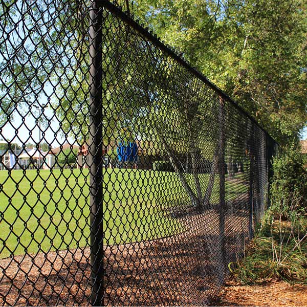 The manufacturer will give you a detailed introduction to the chain link fence