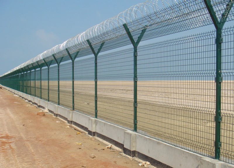 Airport fencing all have a range of advantages, from affordability to low maintenance requirements