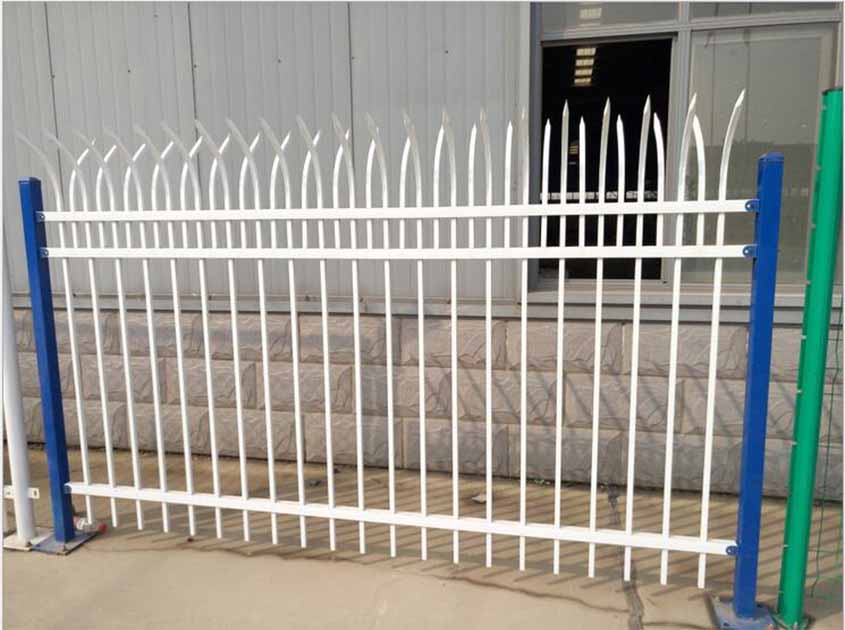 Enhancing Security with Pyramid Mesh Fence: Additional Features and Integration