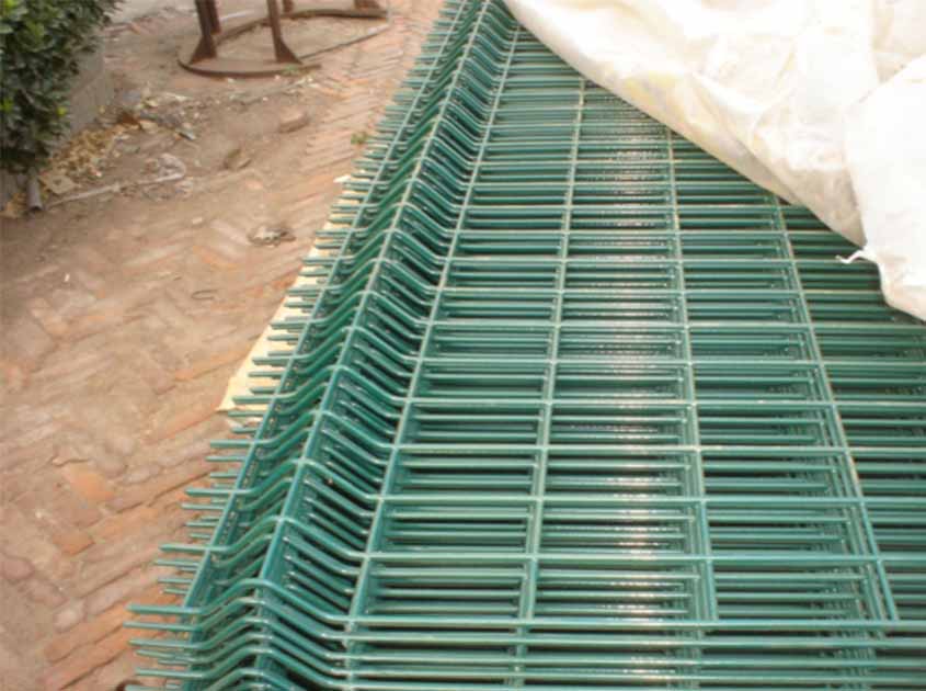 Welded Wire Mesh Fence: Protect Your Property, Protect Your Peace of Mind