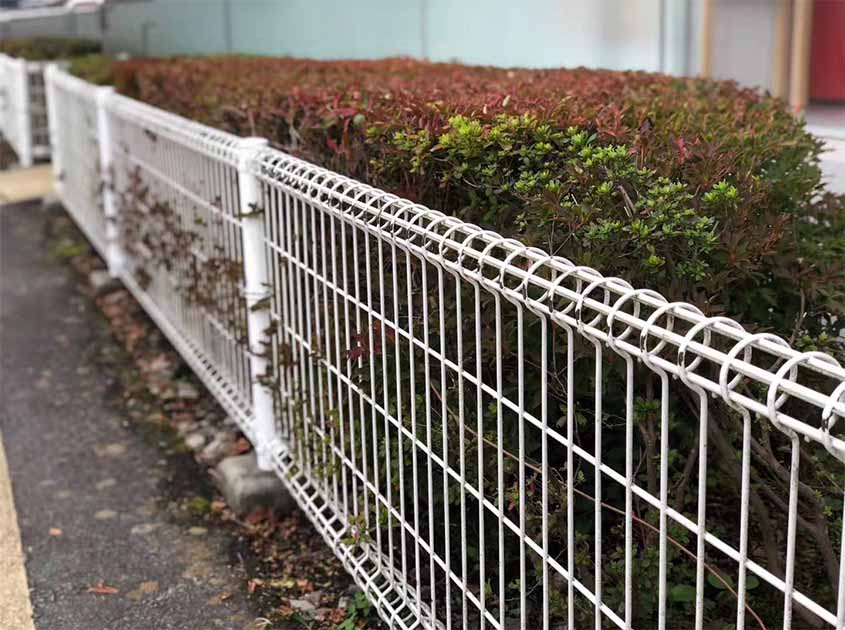 Portable and Mobile: BRC Fence for Easy Relocation and Reuse