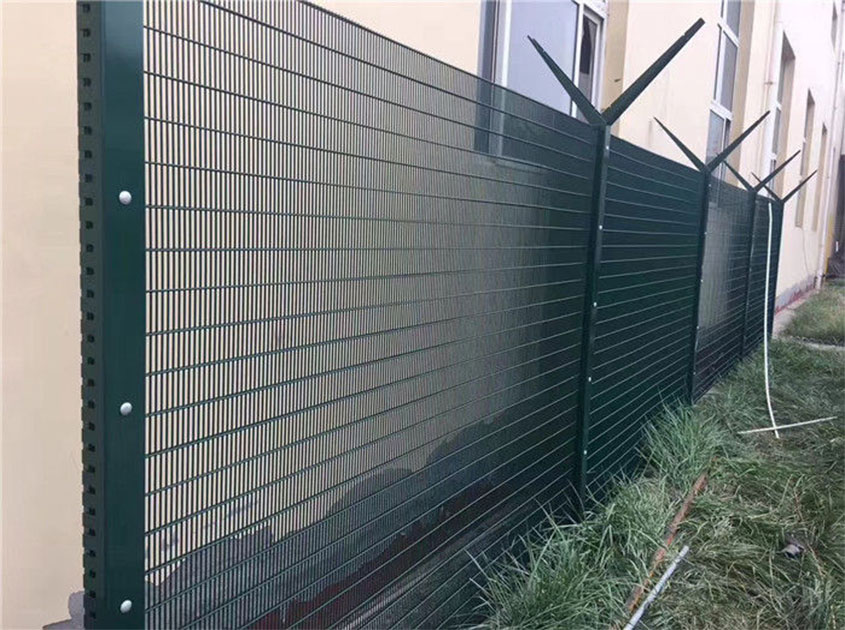 Enhancing Security: Exploring the Benefits of 358 Security Fence