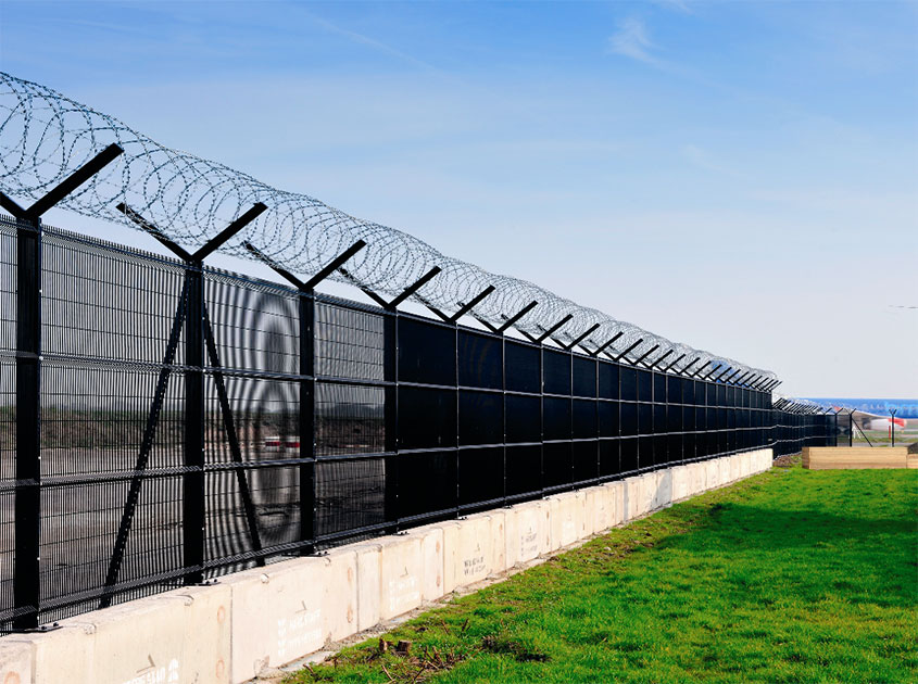 Airport Fence: Unveiling the Unseen Guardians of the Skies - Where Security Meets Sophistication