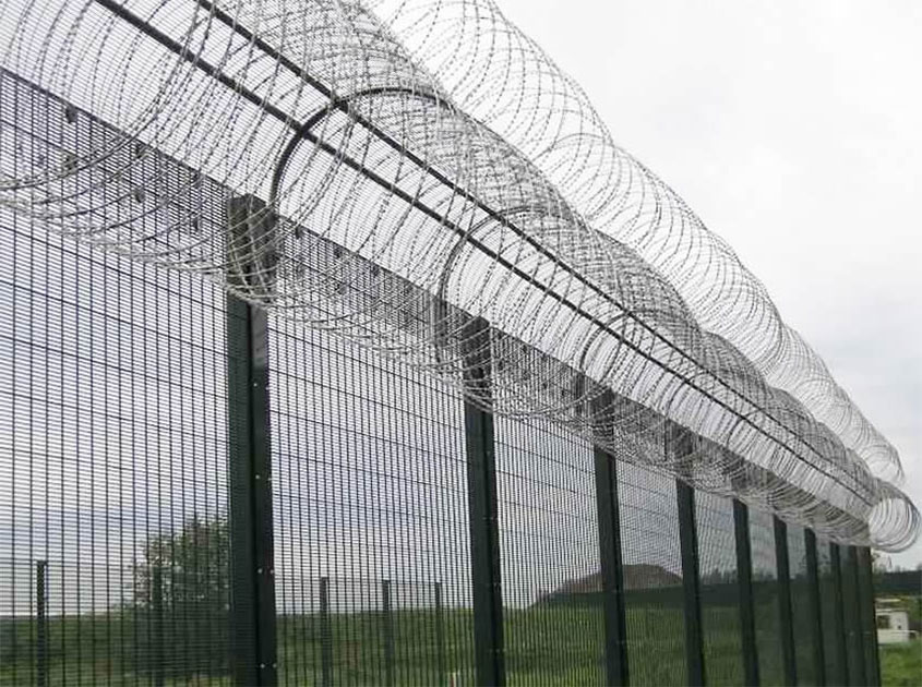 Airport Fence: Ensuring Air Travel Safety with State-of-the-Art Perimeter Security Solutions