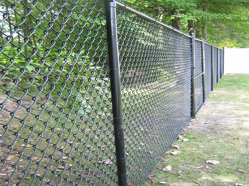 Chain Link Fence: Balancing Visibility and Security for Residential and Commercial Spaces