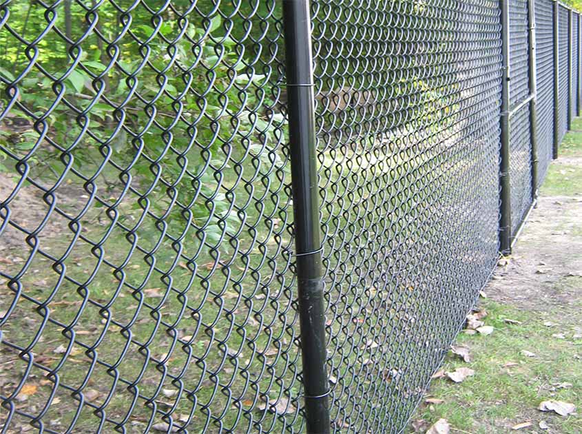 How can I determine the right height for my chain link fence?