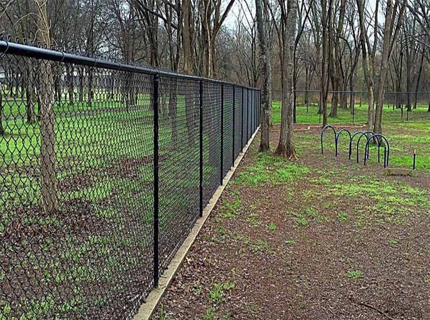 Chain Link Fence vs. Other Fence Options: Which is Right for You