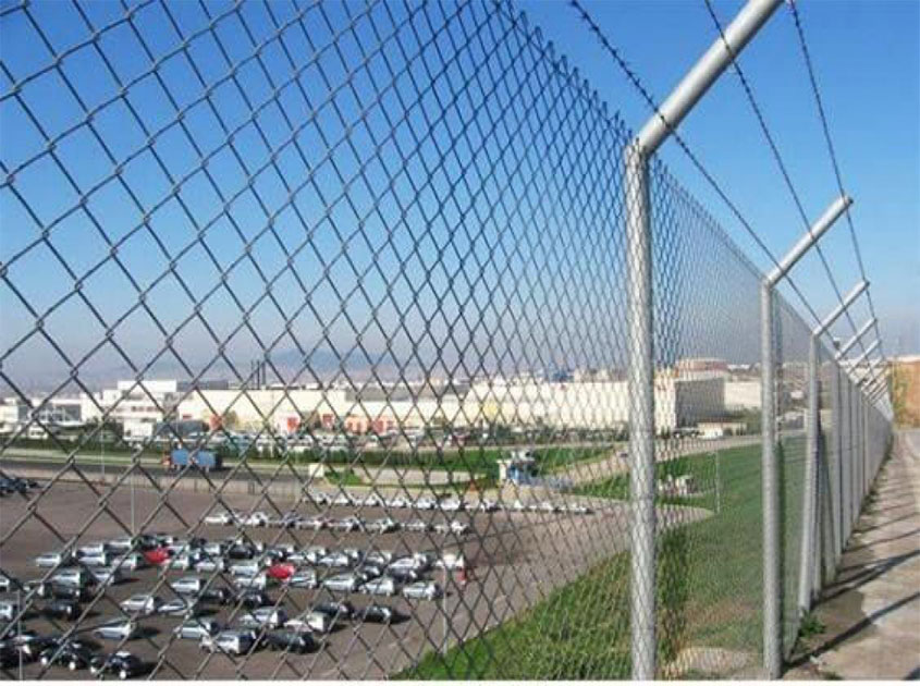 From Chain Links to Technology: The Evolution of Airport Fence Materials