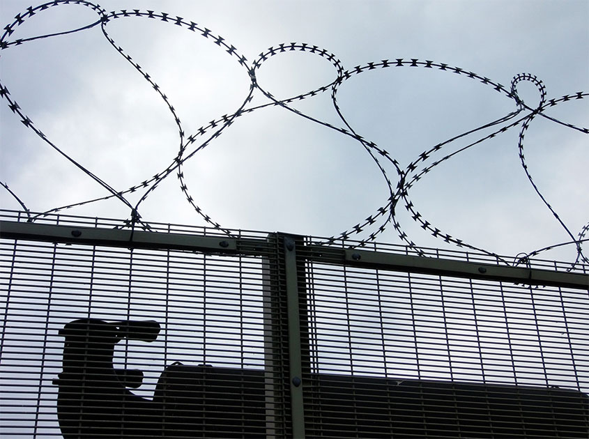 From Chain Links to Technology: The Evolution of Airport Fence Materials