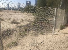 chain link fence: When Chain Link Fences Get a Glamorous Makeover