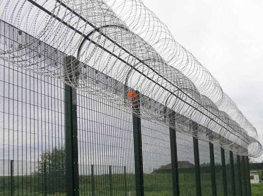 Unbreakable Bonds: The Relationship Between Airport Fence and Safety