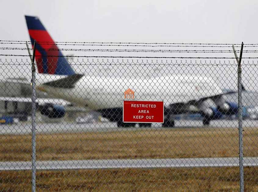 The Art of Balancing: The Aesthetics and Functionality of Airport Fence