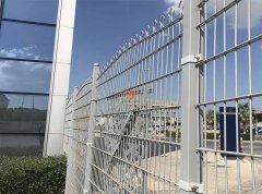 Double wire mesh fencing for sports fields and recreational areas