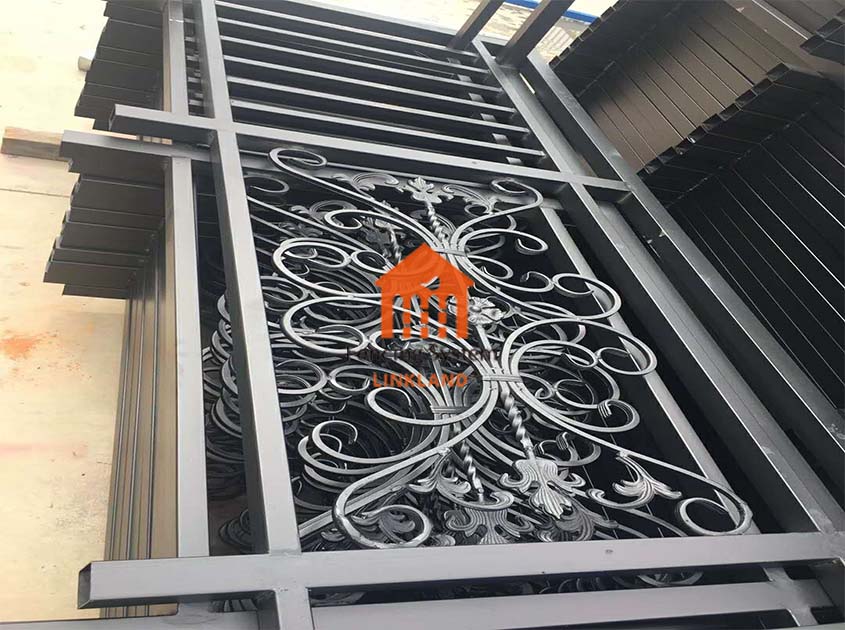 anti-corrosion performance and anti-rust treatment technology of Steel Picket Fence