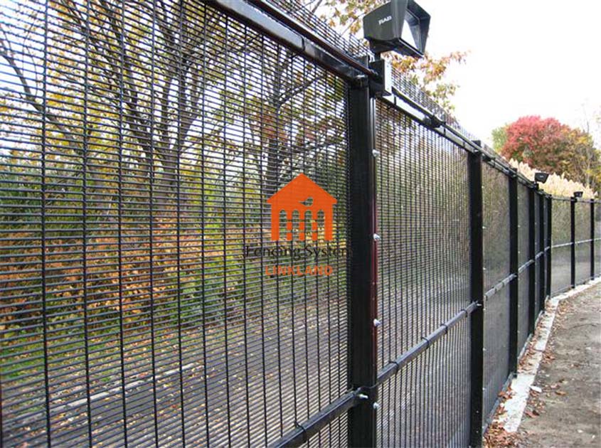 Anti-climb fence Retrofit: Turning Safety Into a Masterpiece of Art