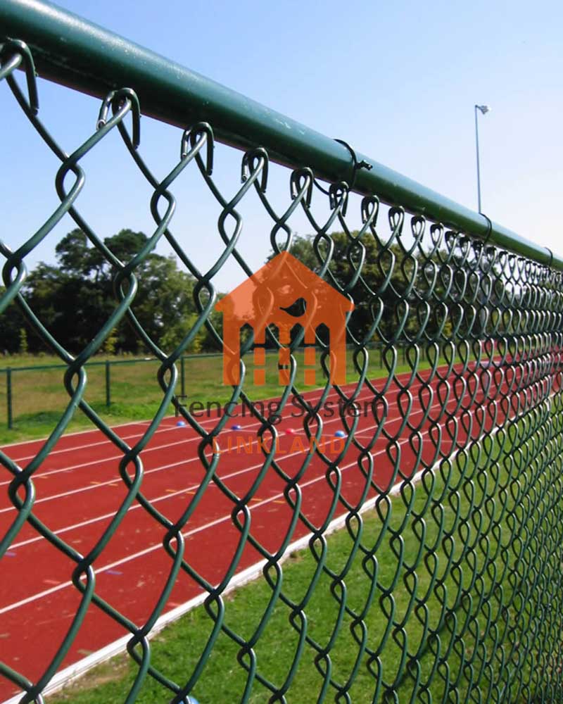 Exploring the Benefits of Galvanized Diamond Mesh Fence in Outdoor Environments