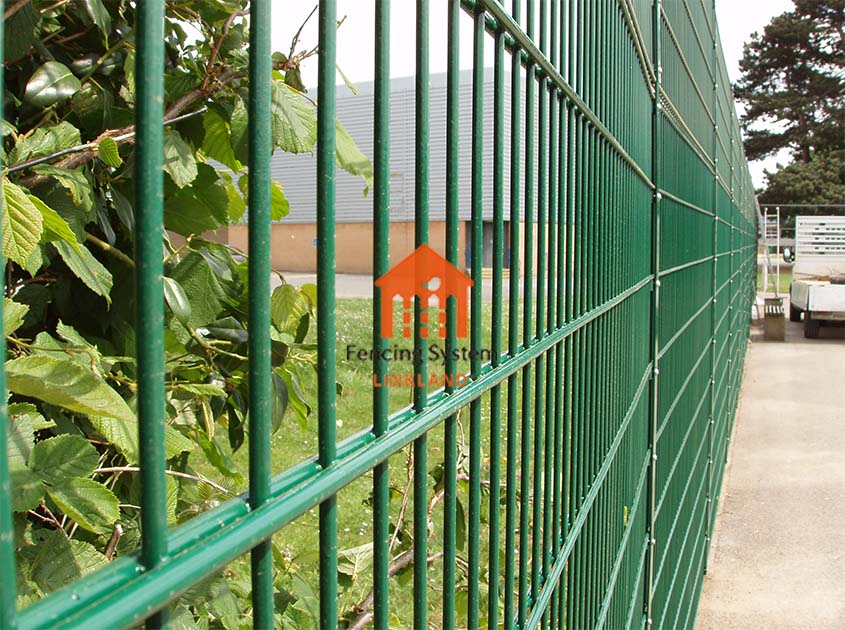 Enhancing Privacy with Twin wire fence Panels and Screening Options