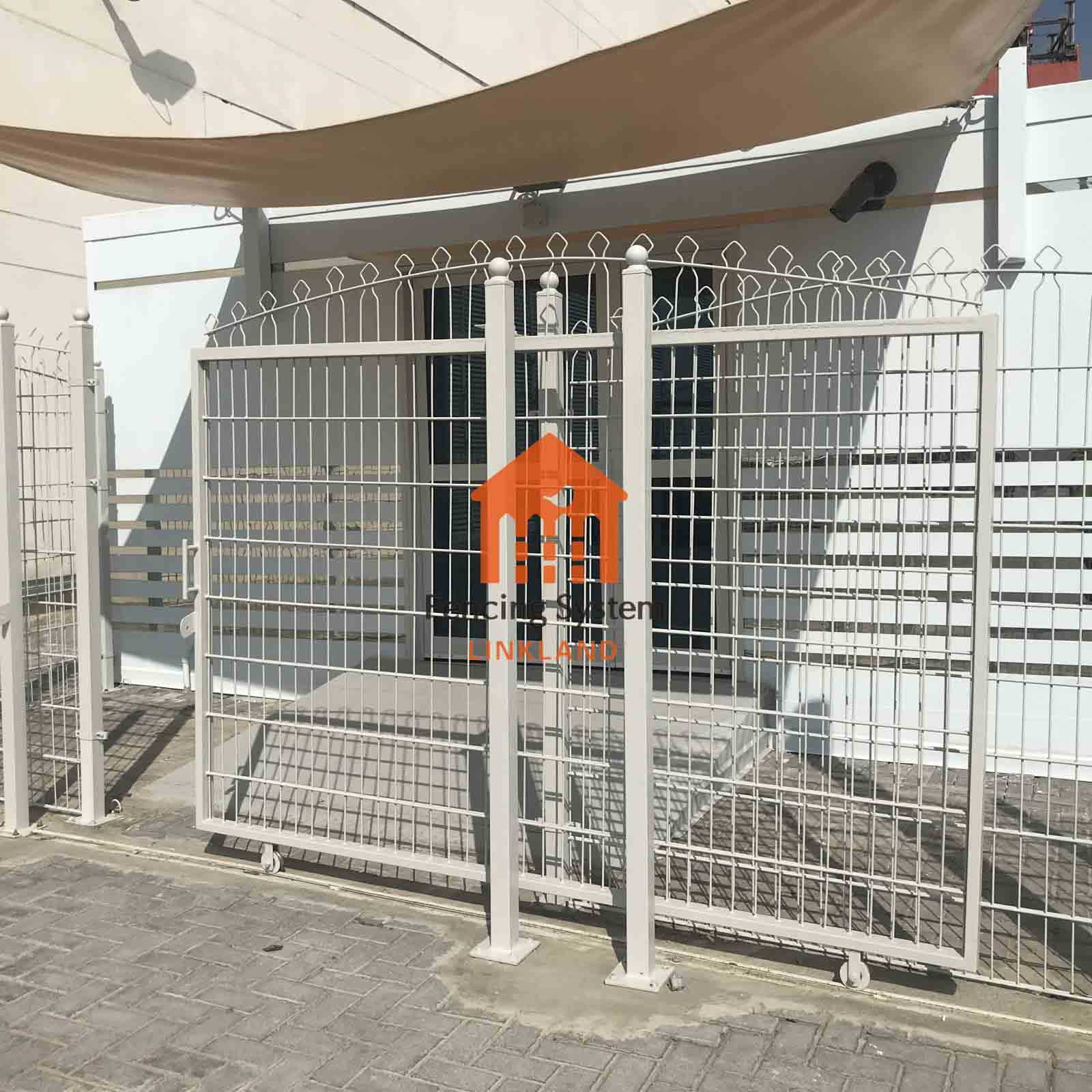 Comparing Different Materials for Double wire mesh fence Construction