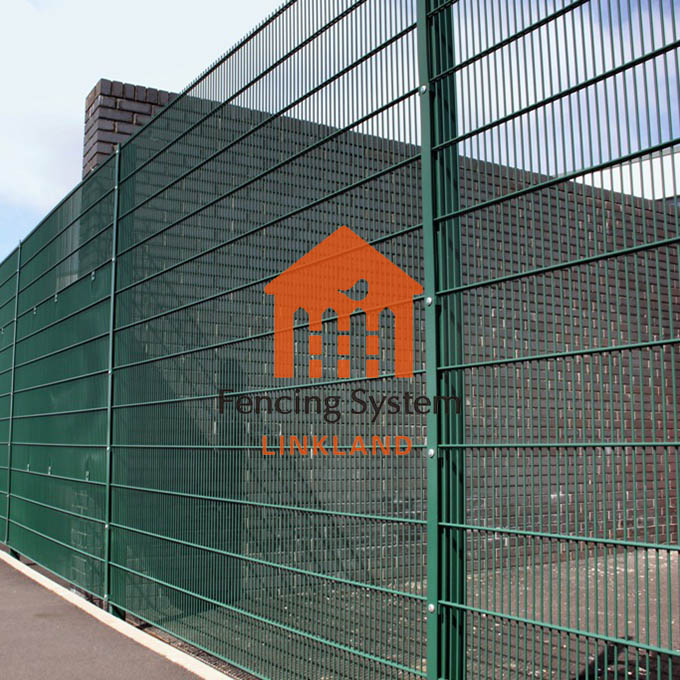 Twin wire fence for Sports Facilities: Ensuring Spectator Safety